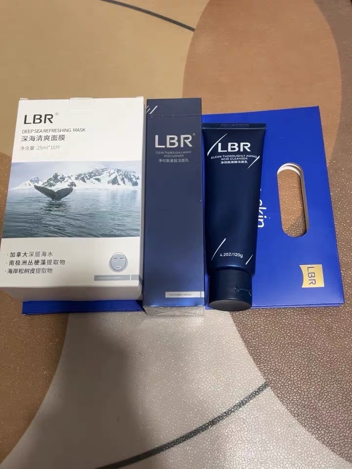 氨基酸洗面奶温和清洁修护屏障不刺激开元棋牌网站敏感肌洗脸泛红紧绷？用(图2)